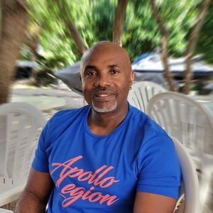 Meet your Posher, Leslie